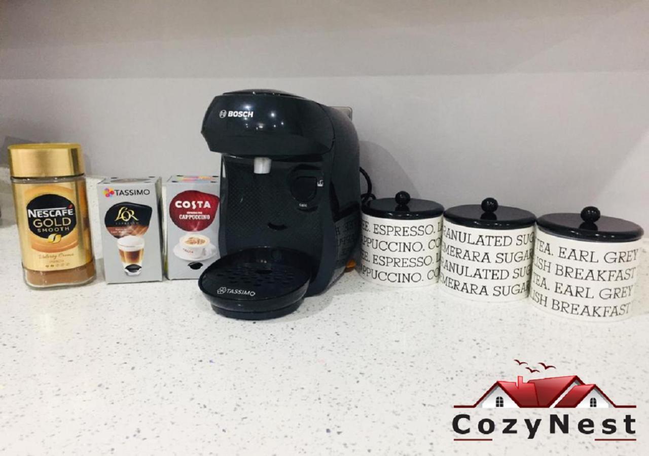 Charming 2 Bed 2 Bath Flat & Parking By Cozynest * Reading
