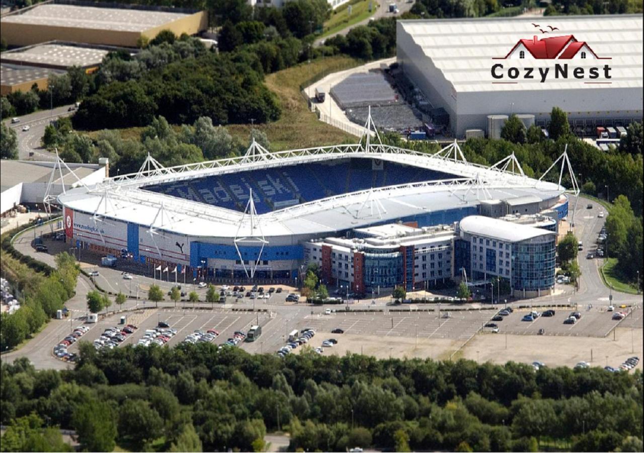 Charming 2 Bed 2 Bath Flat & Parking By Cozynest *